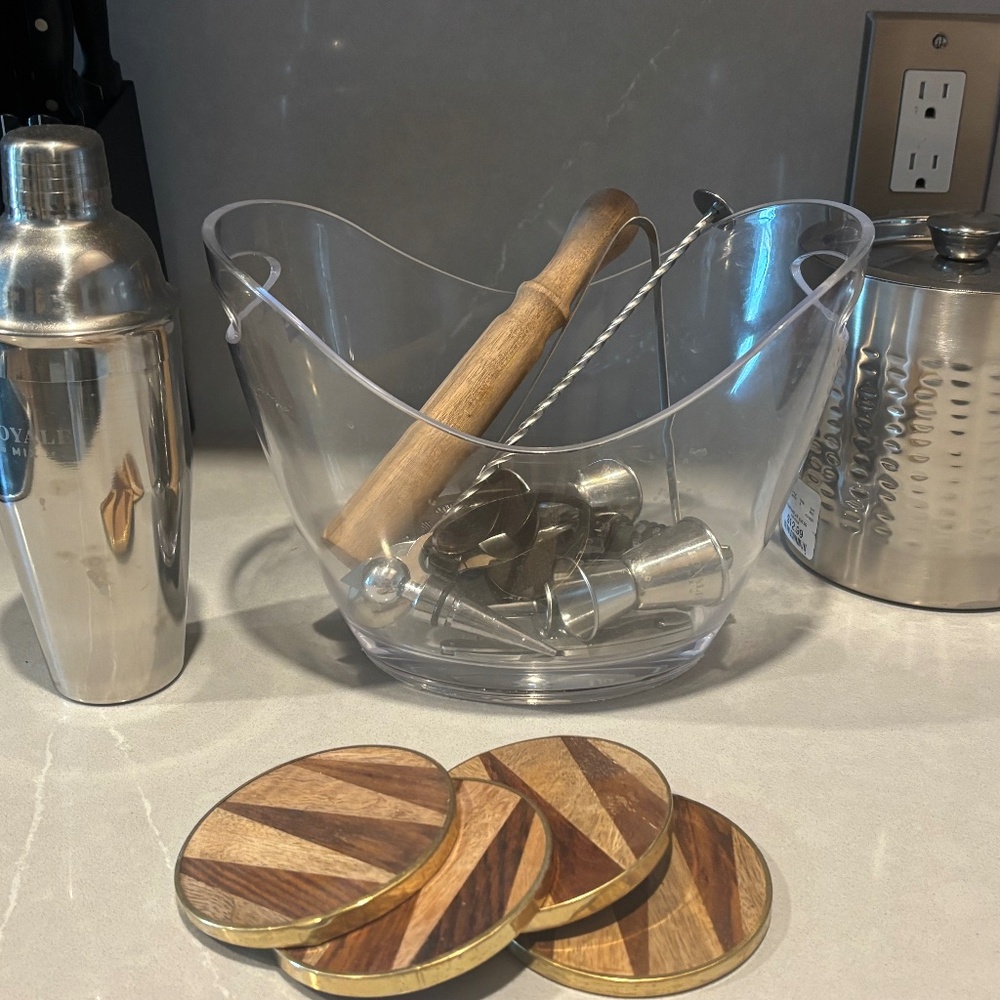 Bar utensils